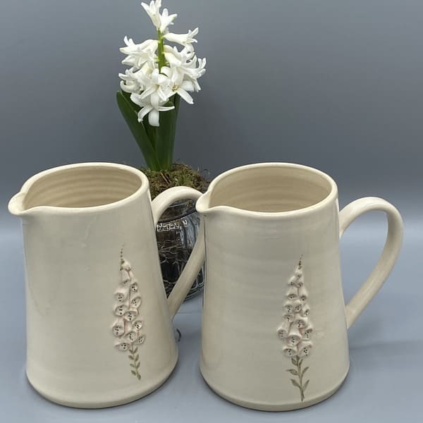 Hogben Cream Fox Gloves Jug